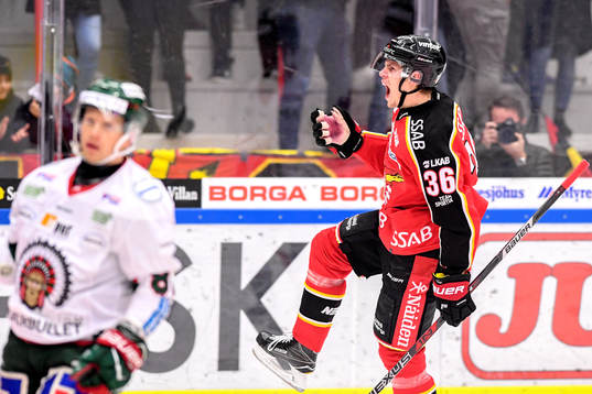 Luleås Emil Larsson jublar