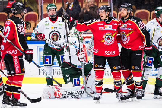 Luleås Johan Forsberg och Anton Hedman jublar