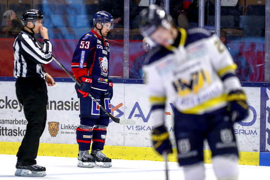 Linköpings Eddie Larsson blir utvisad