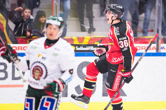 Luleås Emil Larsson jublar