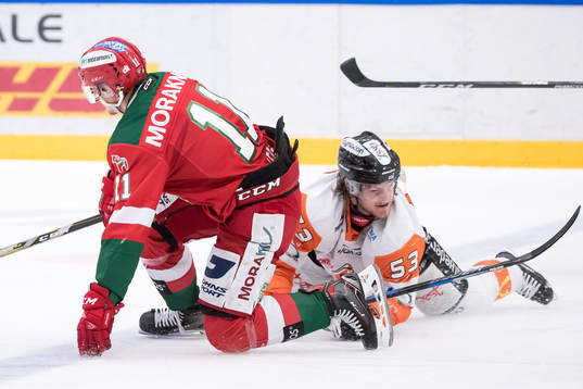 Moras Alexander Hilmerson och Karlskronas Bobbo Petersson i