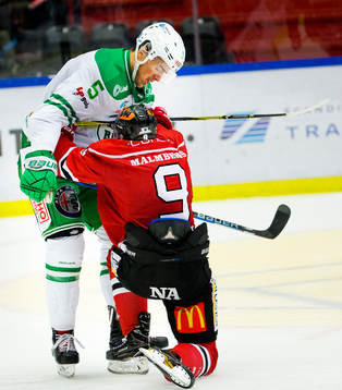 Örebros Tylor Spink och Rögles Alen Bibic