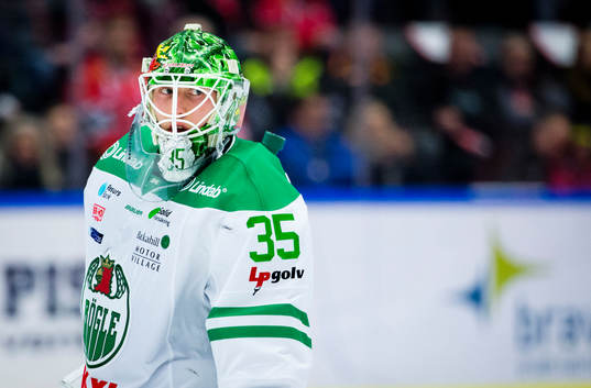 Rögles målvakt Emil Kruse deppar
