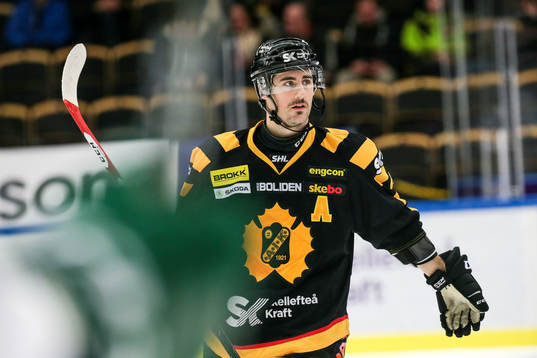Skellefteås Bud Holloway jublar