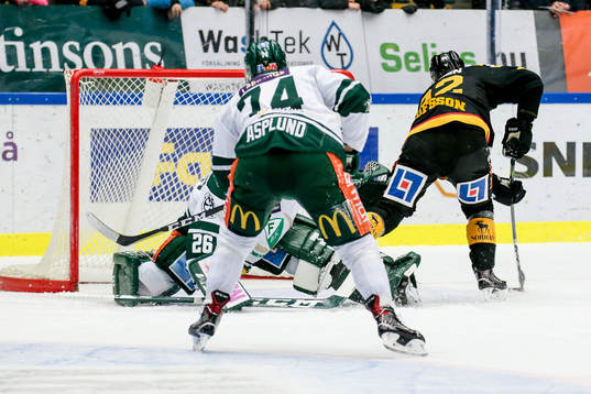SkellefteåsJesper Olofsson jublar