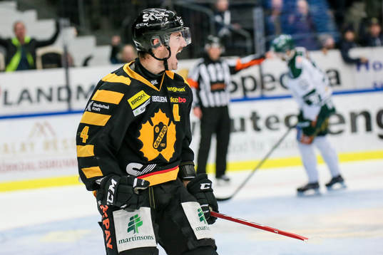 Skellefteås Bud Holloway jublar