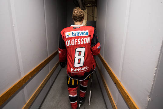 Malmö Redhawks Johan Olofsson påväg att göra entré
