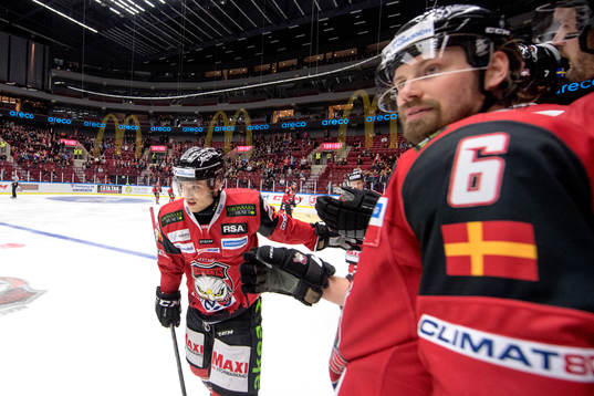Malmö Redhawks Christoffer Forsberg jublar