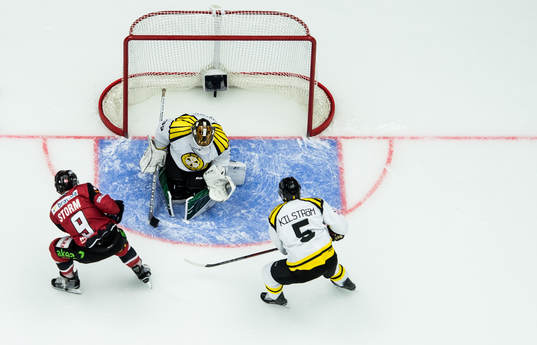 Malmö Redhawks Frederik Storm gör 3-1 bakom Brynäs