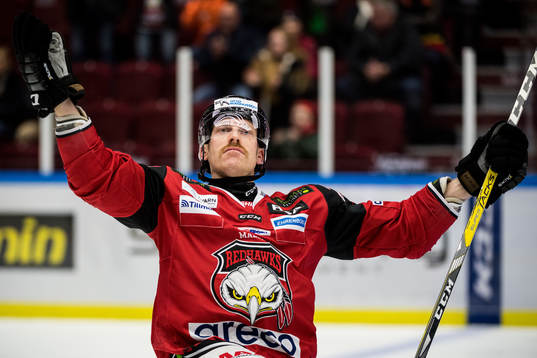 Malmö Redhawks Jens Olsson jublar