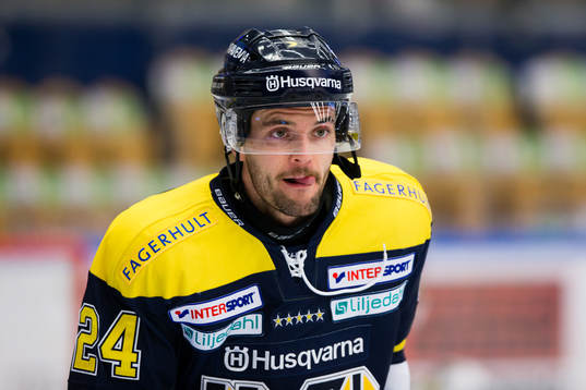 s Stefan Elliott