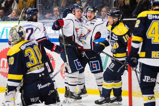 Linköpings Ken André Olimb och Mathis Olimb jublar