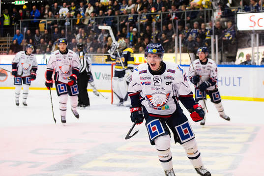 Linköpings Ken André Olimb jublar
