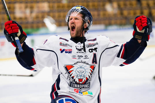 Linköpings Sebastian Karlsson jublar