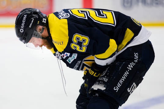 s Robin Figren blöder från munnen