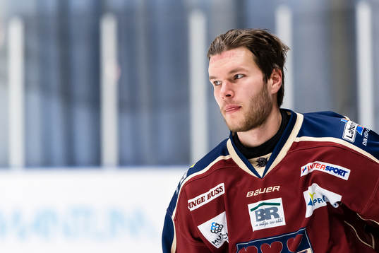 Halmstads Gustaf Berling före ishockeymatchen i