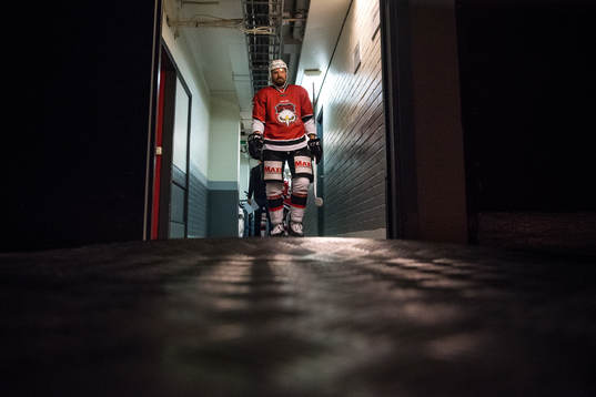 Malmö Redhawks Stefan Warg före  ishockeymatchen i SHL