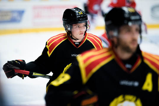 Brynäs Samuel Asklöf  före  ishockeymatchen i SHL mellan