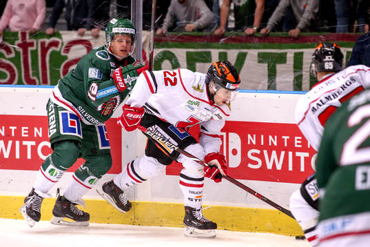Frölundas Max Friberg och Örebros Jonathan Andersson