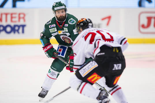 Frölundas Mike Weber mot Örebros Marcus Weinstock