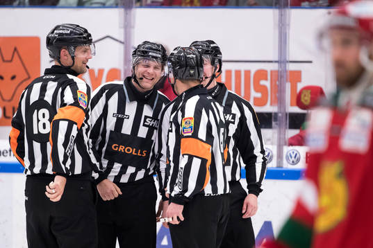 Domare Patrik Sjöberg, Mikael Nord, Gustav Jonsson och