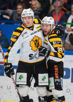 Skellefteås Mark Katic jublar