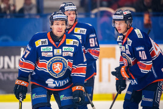 Växjös Robert Rosén jublar