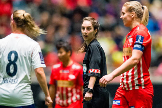 Referee Henrikke Holm Nervik
