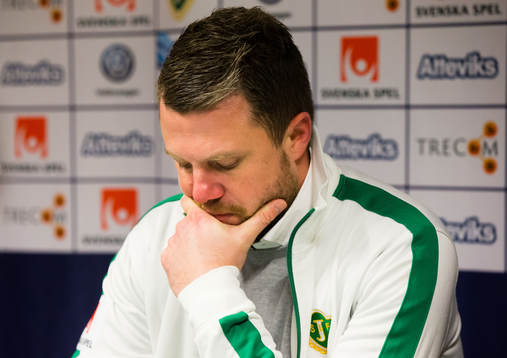 Jönköpings tränare Jimmy Thelin deppar på