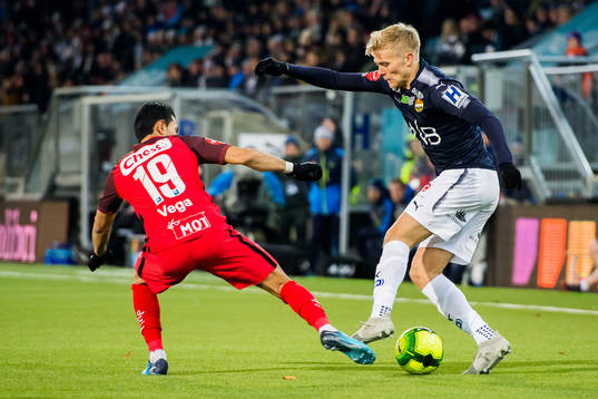 Deyver Vega of Brann and Eirik Ulland Andersen of