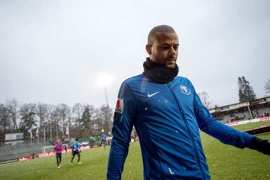 Trelleborgs Salif Camara Jönsson lämnar planen