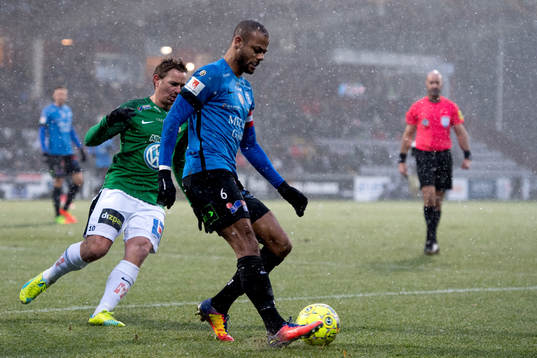Jönköpings Fredrik Olsson och Trelleborgs Salif Camara