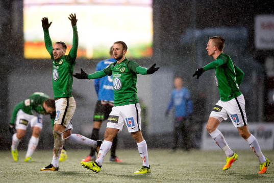 Jönköpings Robert Gojani jublar