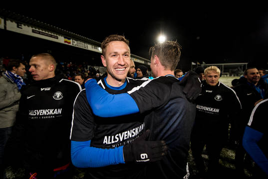 Trelleborgs Magnus Andersson (m) jublar