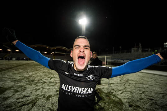 Bläddra bland fler bilder av Fotboll, Kval till Allsvenskan, Jönköping - Trelleborg