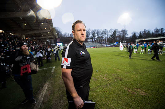 Trelleborgs tränare Patrick Winqvist i T-shirt