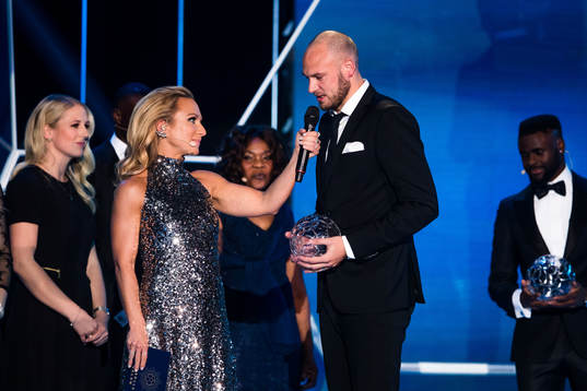 Andreas Granqvist tilldelas priset som Årets Back