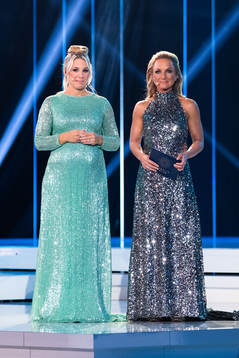 Programledarna Anna Brolin och Frida Nordstrand