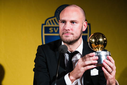 Vinnaren av guldbollen Andreas Granqvist på en