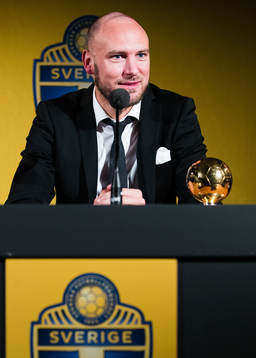 Vinnaren av guldbollen Andreas Granqvist på en
