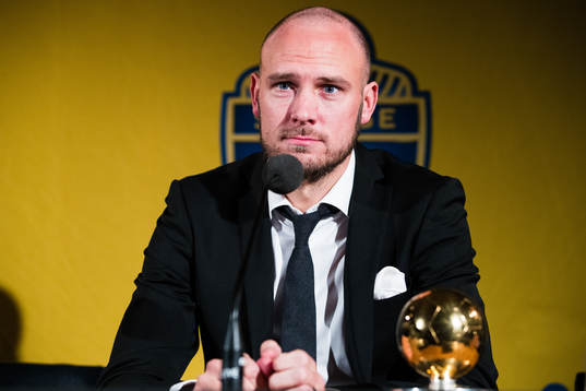 Vinnaren av guldbollen Andreas Granqvist på en