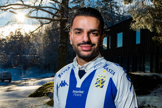 Poya Asbaghi