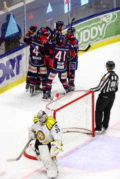 Brynäs målvakt David Rautio deppar