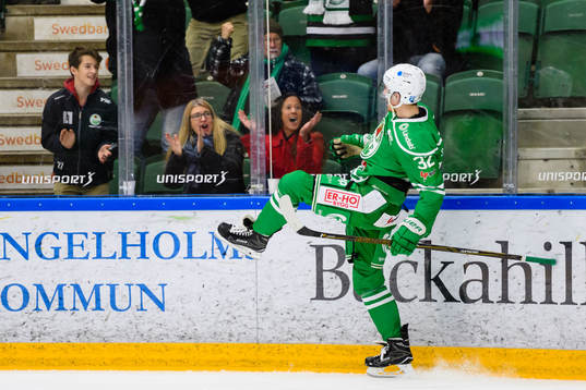 Rögles Melvin Karlsson jublar
