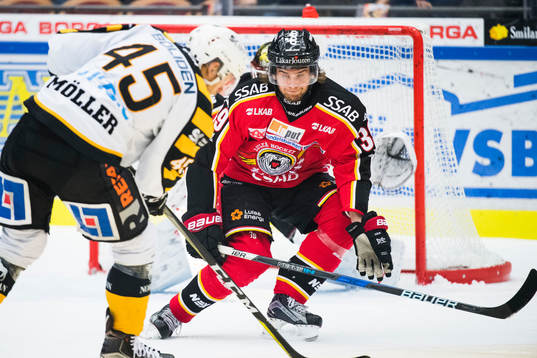 Luleås Pontus Själin täcker skott av Skellefteås Oscar