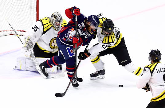 Linköpings Derek Roy och Brynäs Marcus Westfält