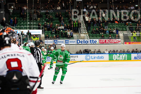 Rögles Jesper Williamsson jublar