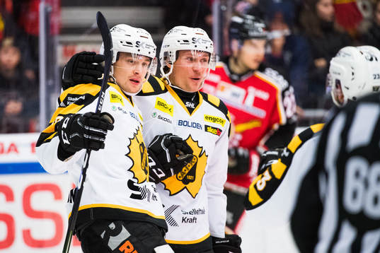 Skellefteås Adam Pettersson jublar