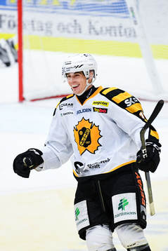 Skellefteås Henrik Hetta jublar