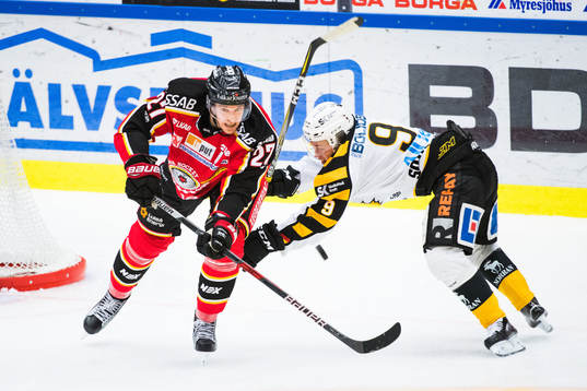 Luleås Brendan Mikkelson och Skellefteås Tim Söderlund